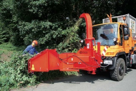 Dücker - drobilec lesa