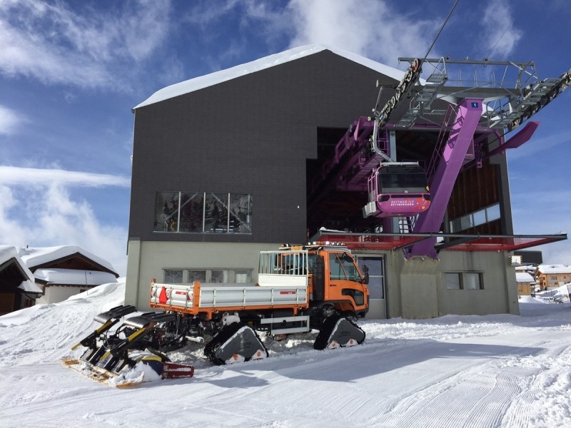 Aebi vt450 Vario z gosenicami